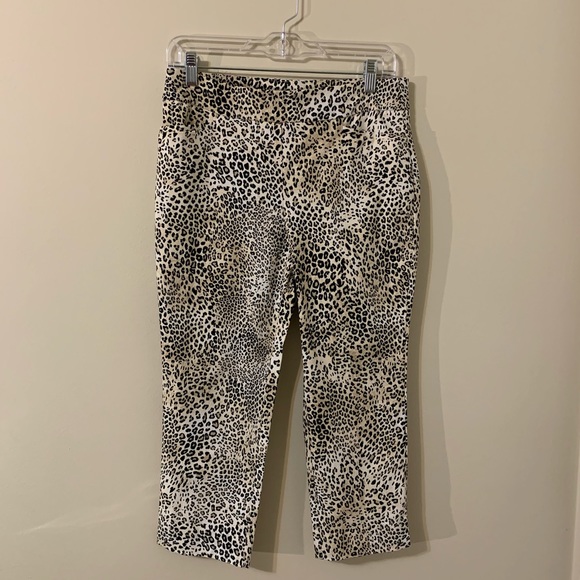 Chico's Pants - Chico’s Women’s Leopard Print Pants - Size: 0.5P